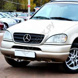 Бампер передний в цвет кузова Mercedes M-Class W163 (1998-2005)